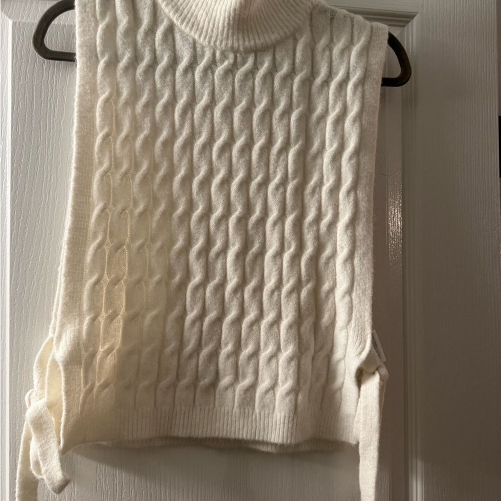 H&M Cream Cable Knit Turtleneck Sweater Vest
